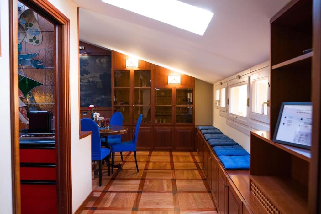 Apartamento Carbonesi Luxury - Centro Storico Bolonia Exterior foto
