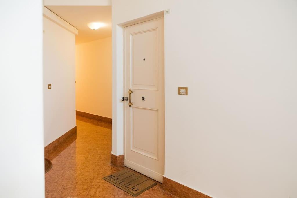 Apartamento Carbonesi Luxury - Centro Storico Bolonia Exterior foto