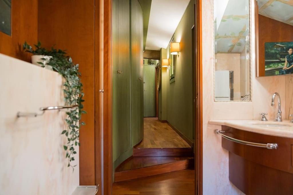 Apartamento Carbonesi Luxury - Centro Storico Bolonia Exterior foto